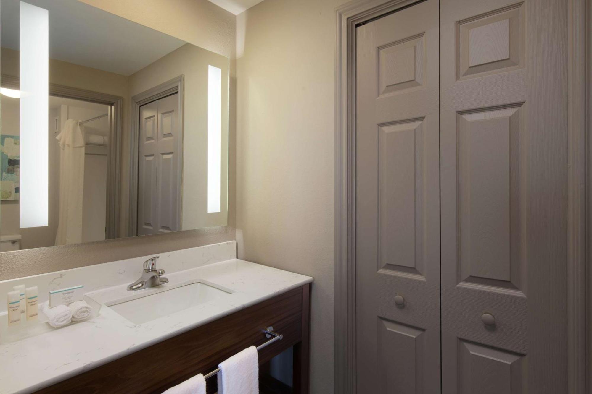 Homewood Suites By Hilton Lubbock Bagian luar foto