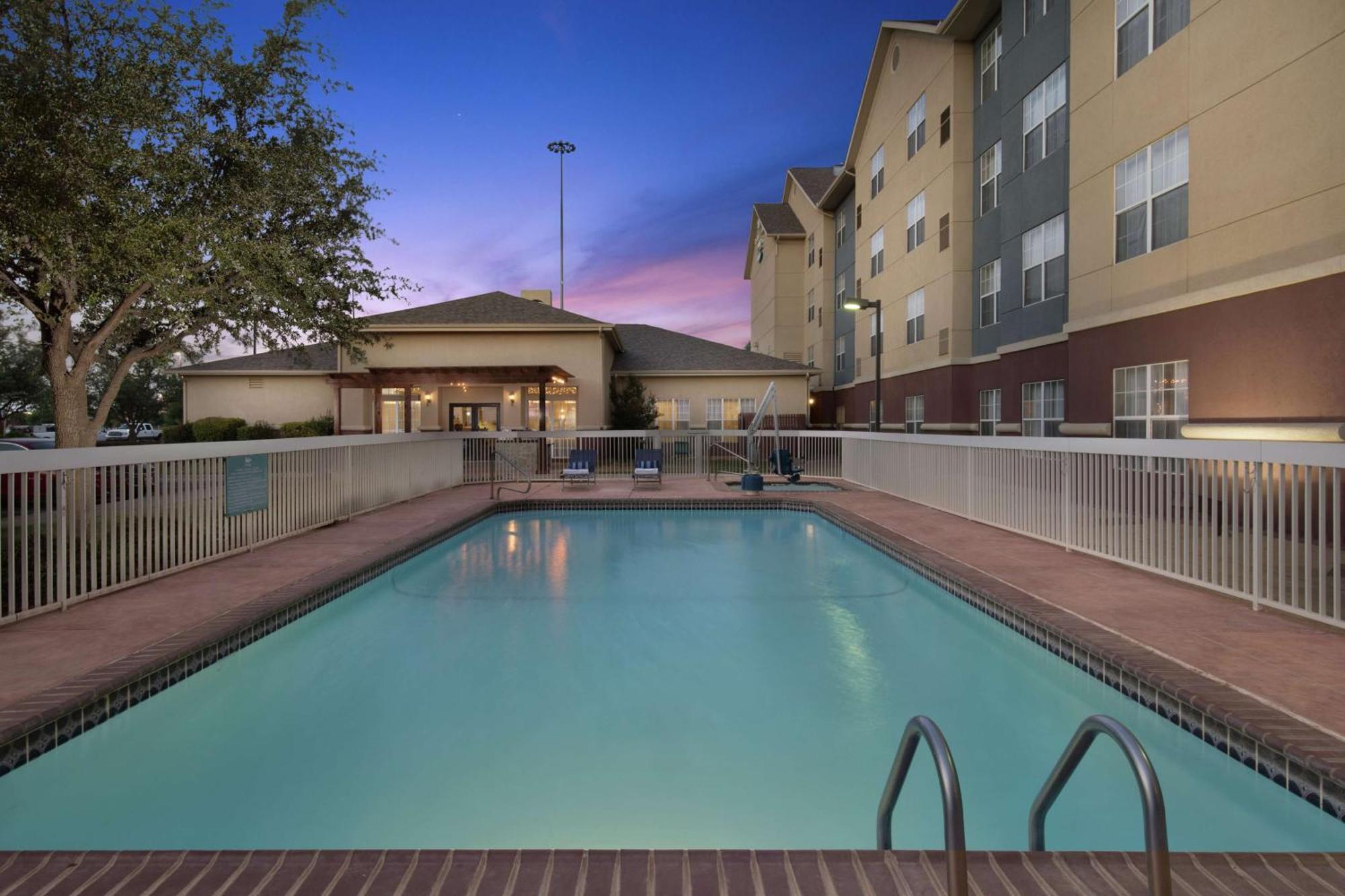 Homewood Suites By Hilton Lubbock Bagian luar foto